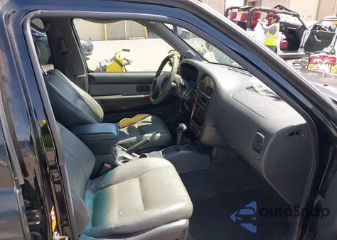 2000 Nissan Pathfinder Le/Se/Xe z USA, uszkodzony, nr VIN JN8AR07Y3YW439390